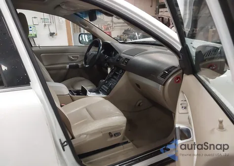 2013 Volvo Xc90 3.2/3.2 Platinum/3.2 Premier Plus z USA, uszkodzony, nr VIN YV4952CZ7D1642517